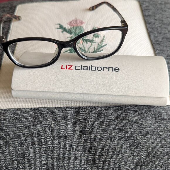 Liz Claiborne Eyeglasses L422 Frames 49 17 135 Flex Hinges and Case - Picture 1 of 10